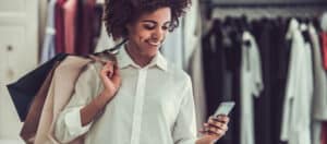 Como podem os revendedores oferecer uma experiência de cliente multidimensional com uma equipa de trabalho híbrida?